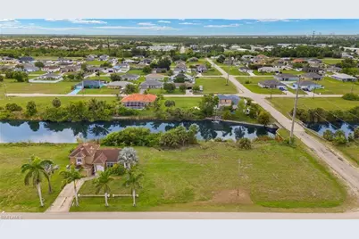 2723 NE 5th Pl, Cape Coral, FL 33909 - Photo 6
