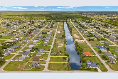 2723 NE 5th Pl, Cape Coral, FL 33909 - Photo 26
