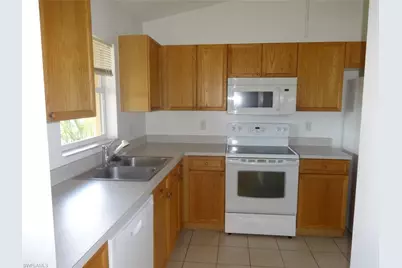 1301 NE 12th Pl, Cape Coral, FL 33909 - Photo 6