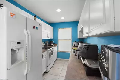 4530 29th St SW, Lehigh Acres, FL 33973 - Photo 10