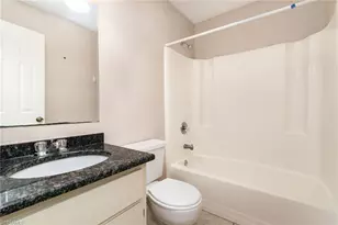 302 NE 10th Terrace, Cape Coral, FL 33909 - Photo 12