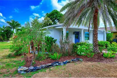 757 101 Ave N, Naples, FL 34108 - Photo 2