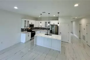 6010 Acorn Cir, Labelle, FL 33935 - Photo 4