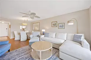 45 High Point Cir S, Naples, FL 34103 - Photo 6