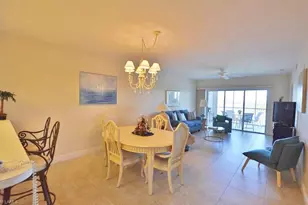 33 Bluebill Ave, Naples, FL 34108 - Photo 6
