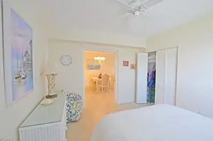 33 Bluebill Ave, Naples, FL 34108 - Photo 18