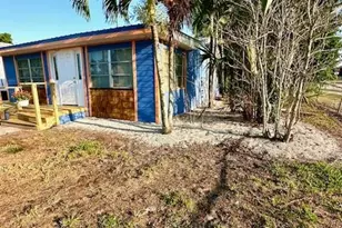 261 Redlin St, North Fort Myers, FL 33903 - Photo 42