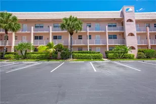 225 Turtle Lake Ct, Naples, FL 34105 - Photo 2