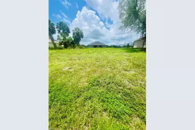 1705 NE 26th Ter, Cape Coral, FL 33909 - Photo 4