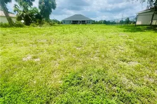 1705 NE 26th Terrace, Cape Coral, FL 33909 - Photo 4