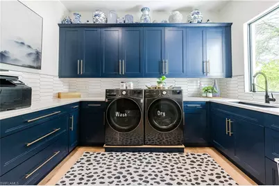 681 Katemore Ln, Naples, FL 34108 - Photo 14