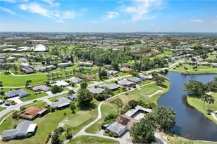 4305 Beechwood Lake Dr, Naples, FL 34112 - Photo 4