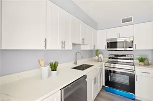 548 Broad Ave S, Naples, FL 34102 - Photo 18