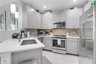 7501 Carnegie Way, Naples, FL 34119 - Photo 8