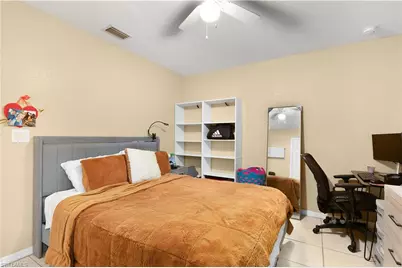 866 Carbon St E, Lehigh Acres, FL 33974 - Photo 18