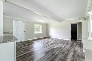 93 E Mariana Ave, North Fort Myers, FL 33917 - Photo 10