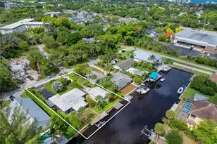 1483 Bembury Dr, Naples, FL 34102 - Photo 2