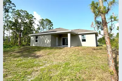 842 Giorgio Ave S, Lehigh Acres, FL 33974 - Photo 4