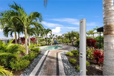 12250 Canal Grande Dr, Fort Myers, FL 33913 - Photo 36