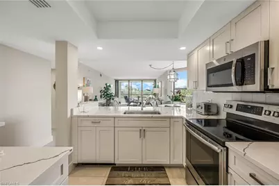 10562 Gulf Shore Dr #202, Naples, FL 34108 - Photo 8