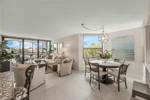 10562 Gulf Shore Dr, Naples, FL 34108 - Photo 6