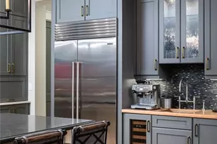 3170 Crayton Rd, Naples, FL 34103 - Photo 12