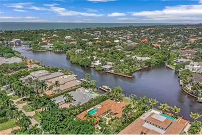 655 Galleon Dr, Naples, FL 34102 - Photo 40