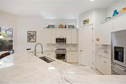 7828 Valencia Ct, Naples, FL 34113 - Photo 10