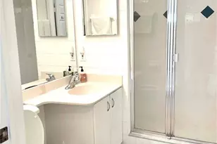 1044 Woodshire Ln, Naples, FL 34105 - Photo 8