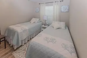 960 Partridge Cir, Naples, FL 34104 - Photo 12