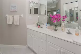 960 Partridge Cir, Naples, FL 34104 - Photo 8