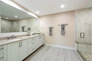 400 Flagship Dr, Naples, FL 34108 - Photo 10