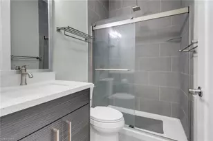 18 Tropicana Parkway W, Cape Coral, FL 33993 - Photo 20