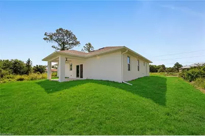 908 Barcia St E, Lehigh Acres, FL 33974 - Photo 38