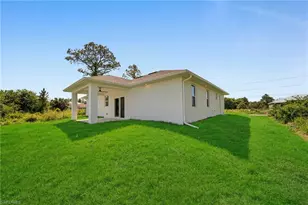 908 Barcia St E, Lehigh Acres, FL 33974 - Photo 38