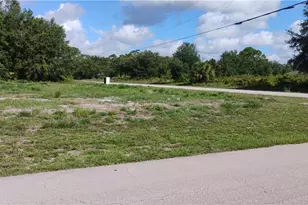 536 Parker Ave S, Lehigh Acres, FL 33974 - Photo 4