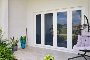 7 NW 14th Ave, Cape Coral, FL 33993 - Photo 4