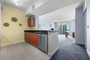 3000 Oasis Grand Blvd, Fort Myers, FL 33916 - Photo 2