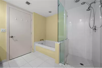 3000 Oasis Grand Blvd #906, Fort Myers, FL 33916 - Photo 16