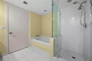 3000 Oasis Grand Blvd, Fort Myers, FL 33916 - Photo 16