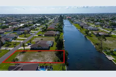217 SE 21st St, Cape Coral, FL 33990 - Photo 6