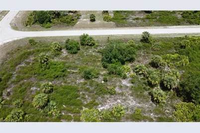 949 Norton Ave S, Lehigh Acres, FL 33974 - Photo 6