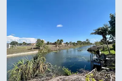 1815 NE 10th Ave, Cape Coral, FL 33909 - Photo 4