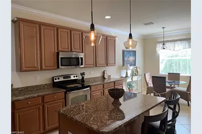 8088 Piedmont Dr, Naples, FL 34104 - Photo 4
