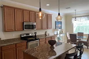 8088 Piedmont Dr, Naples, FL 34104 - Photo 4