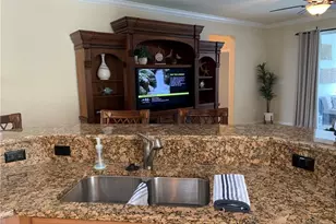 8088 Piedmont Dr, Naples, FL 34104 - Photo 6