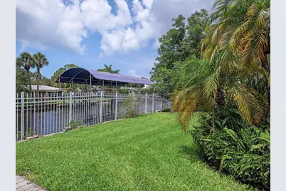 1486 13th Ave N, Naples, FL 34102 - Photo 2