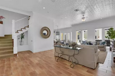 362 2nd Ave N, Naples, FL 34102 - Photo 10