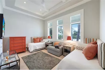 425 Harbour Dr, Naples, FL 34103 - Photo 14