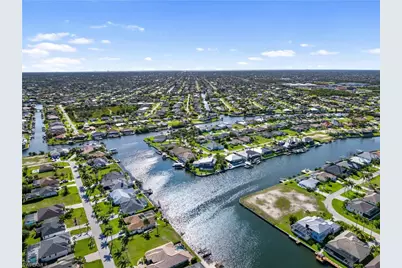 2705 SW 30th Ter, Cape Coral, FL 33914 - Photo 4